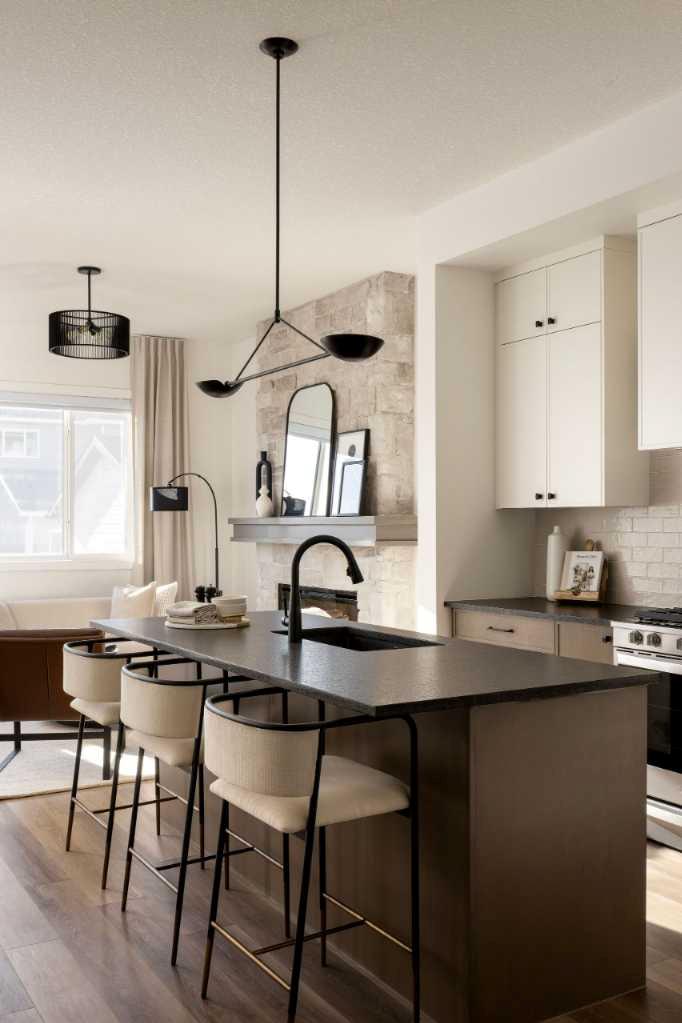 143 Creekview Avenue SW