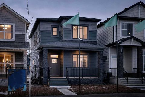143 Creekview Avenue SW Calgary AB T2X 5Y5