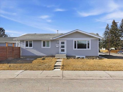 6603 Malvern Road NE Calgary AB T2A 5C3