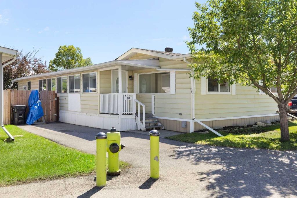 Photo of 9090 24 Street SE #10, Calgary, AB T2C 2H4 (MLS # A2327475)
