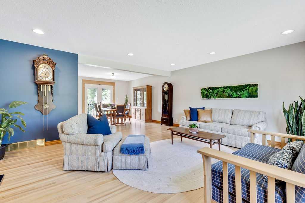 127 Malibou Road SW