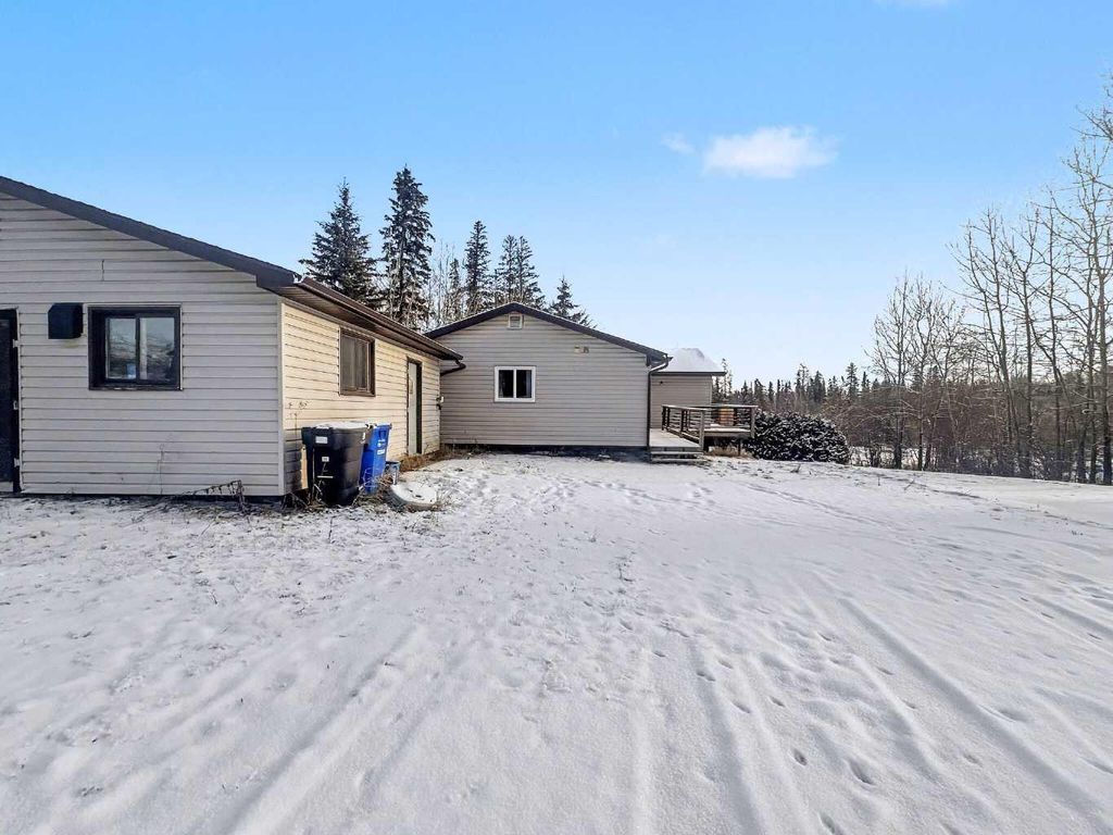 Photo of 57 Poplar Crescent, Gregoire Lake Estates, AB T9H 5S1 (MLS # A2287606)