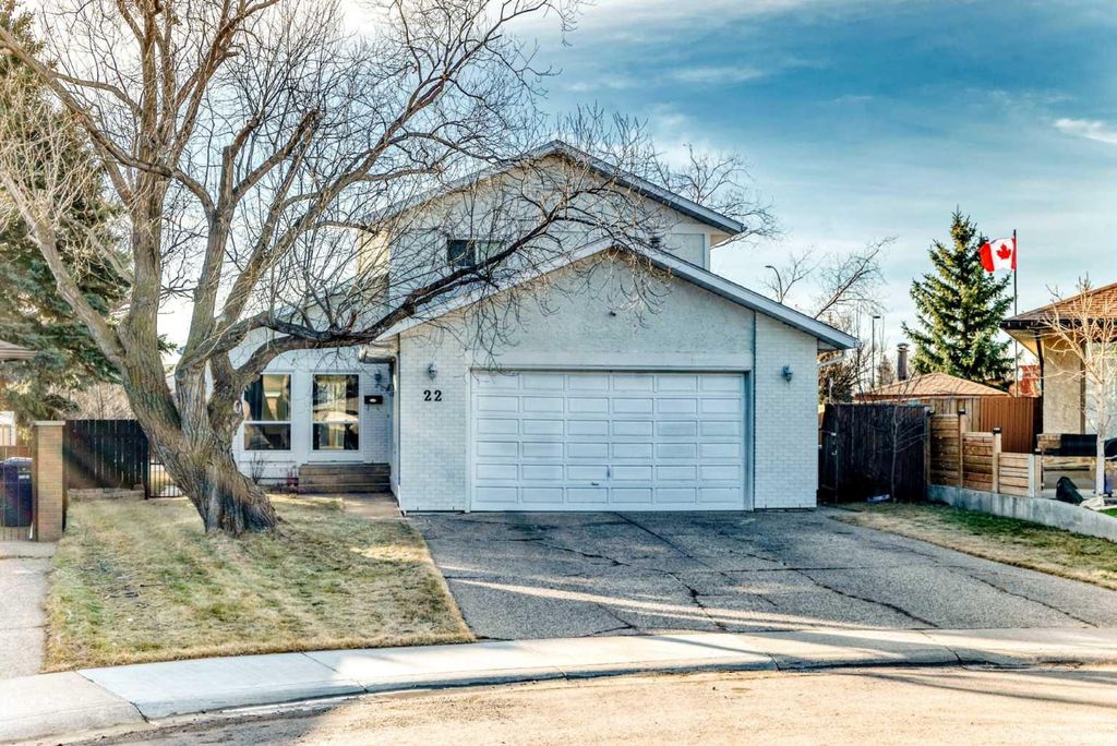 Photo of 22 Sherwood Crescent W, Lethbridge, AB T1K 6G1 (MLS # A2283300)