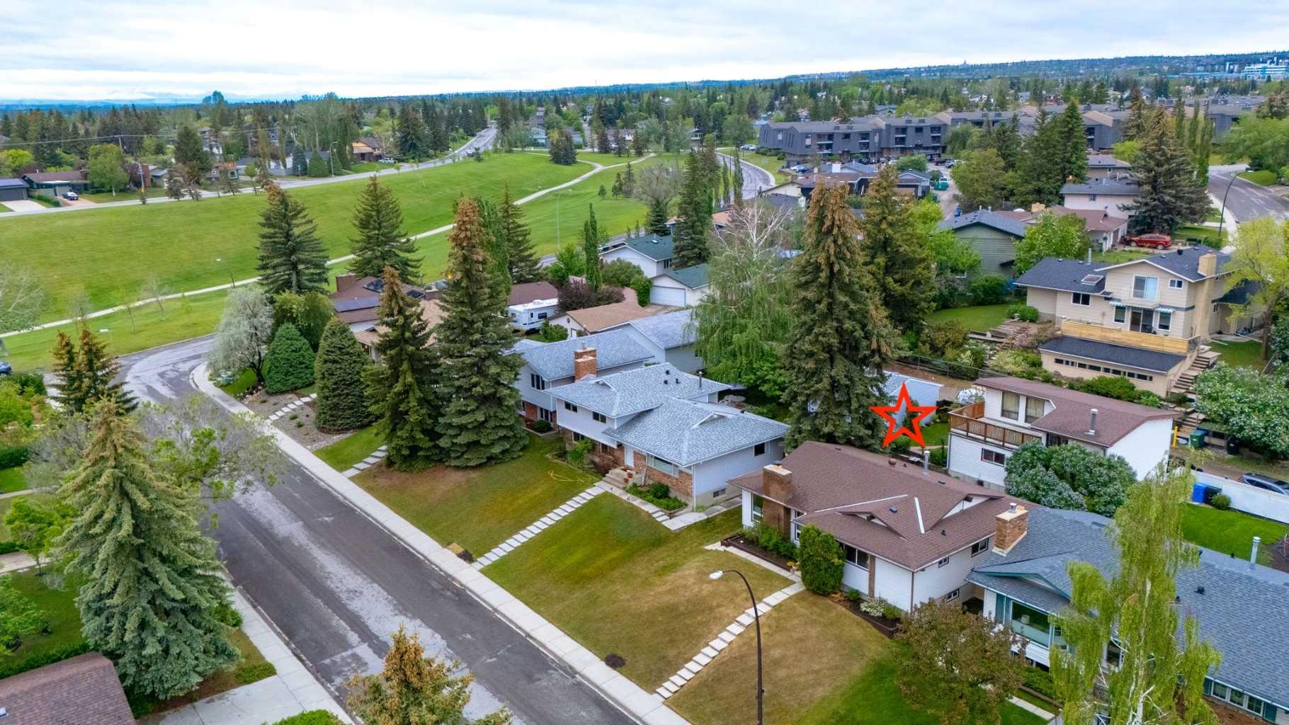120 Silverthorn Way NW