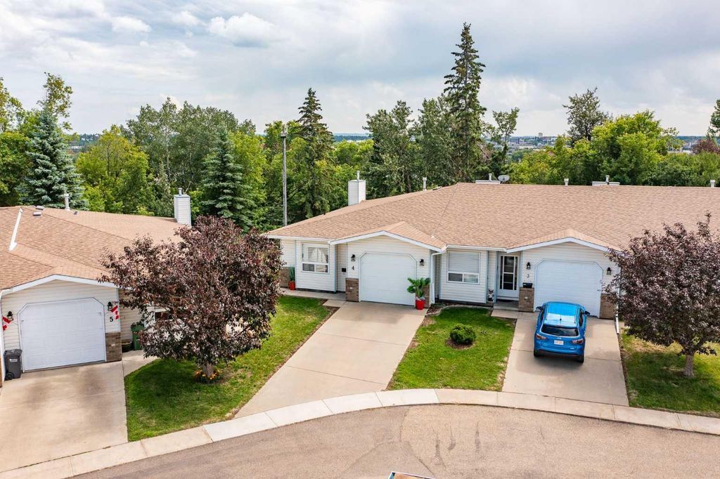 Photo of 5125 62 Street #4, Red Deer, AB T4N 6Y3 (MLS # A2314684)