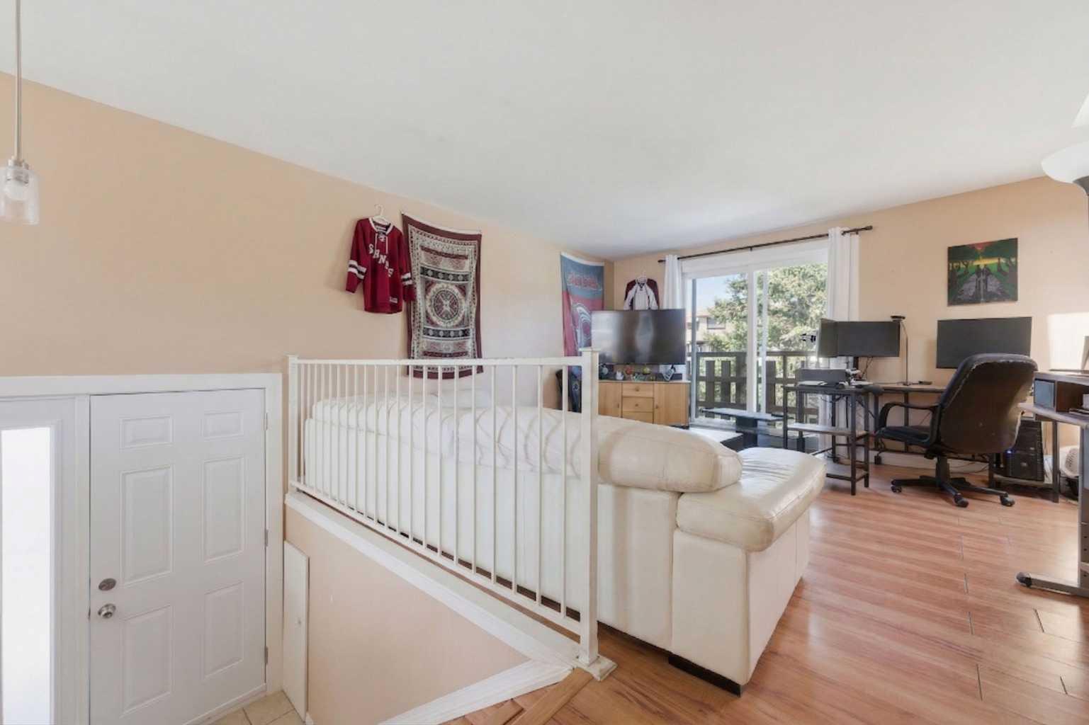 6333/6335 24th Avenue NE