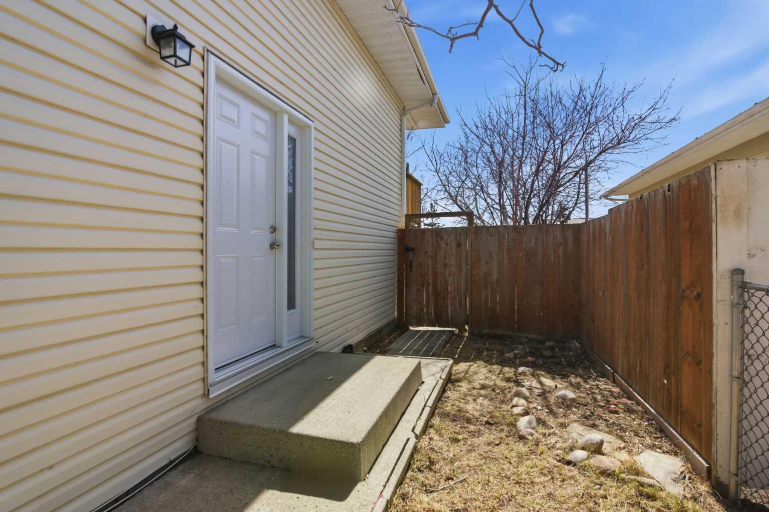 6333/6335 24th Avenue NE