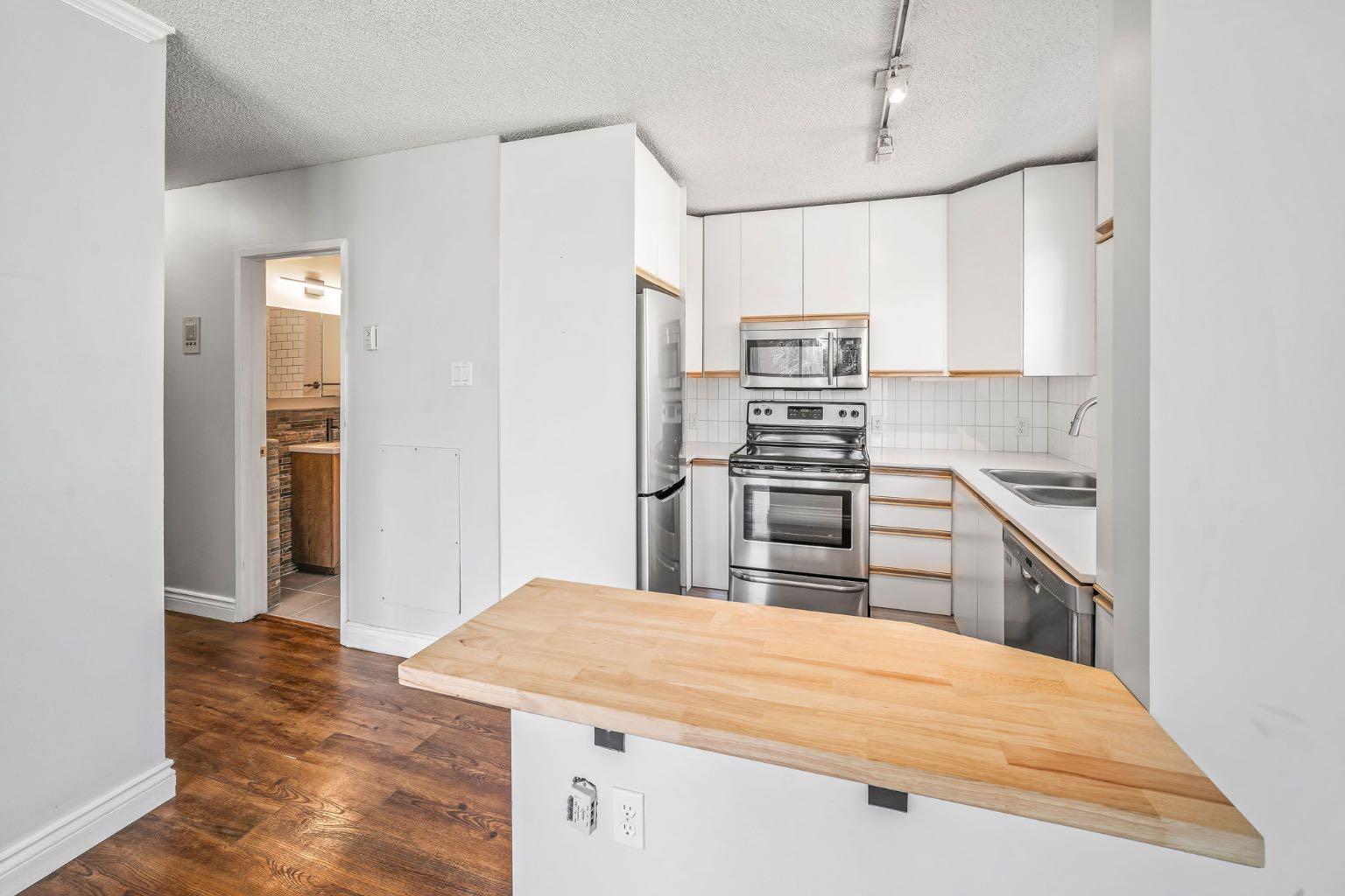 808 Royal Avenue SW 207