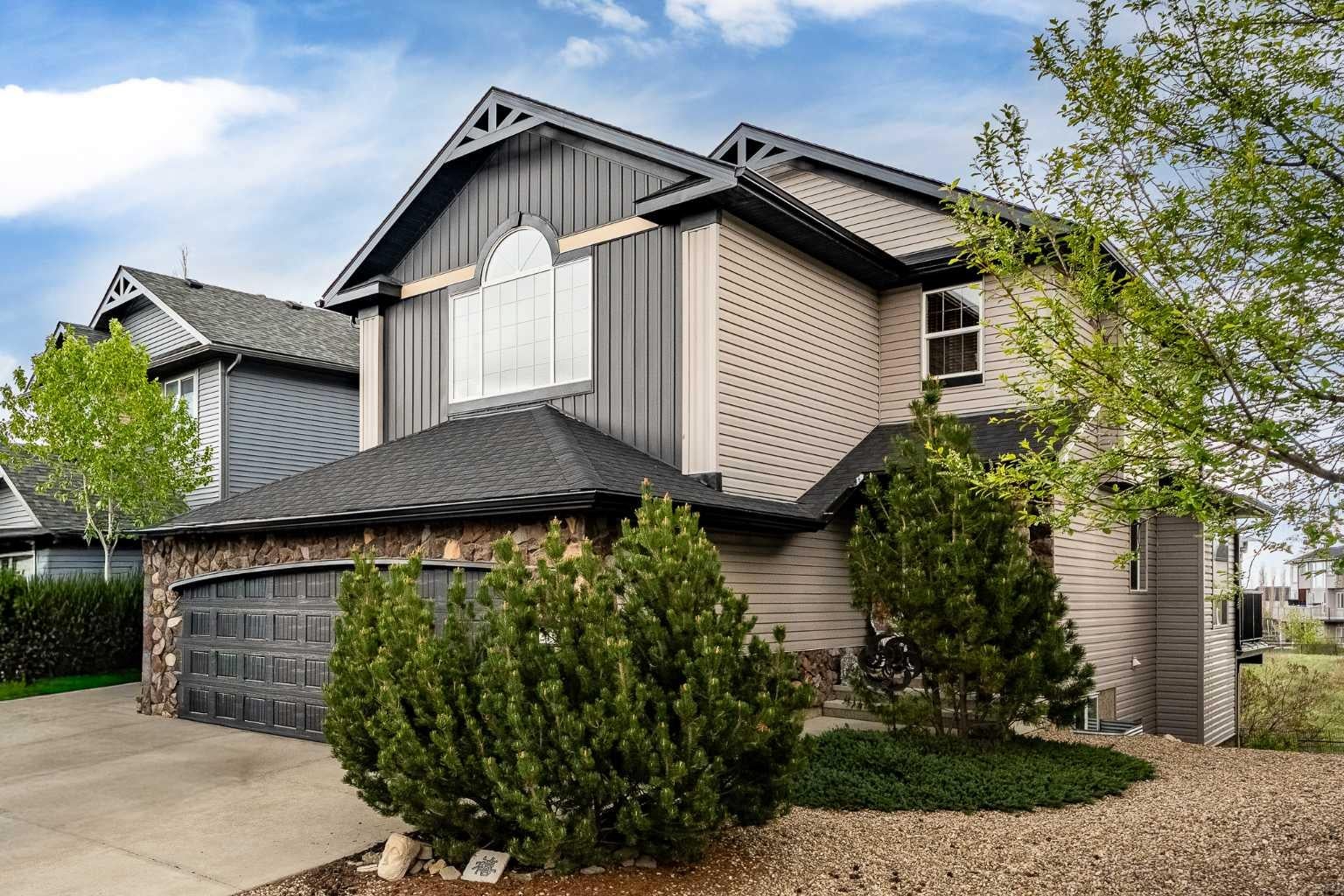 276 Kincora Heights NW