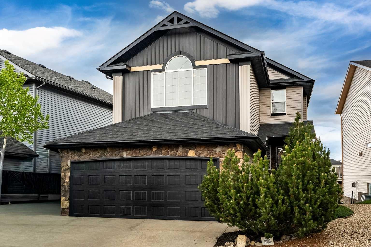 276 Kincora Heights NW