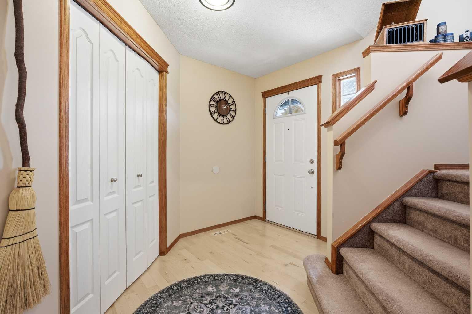 276 Kincora Heights NW
