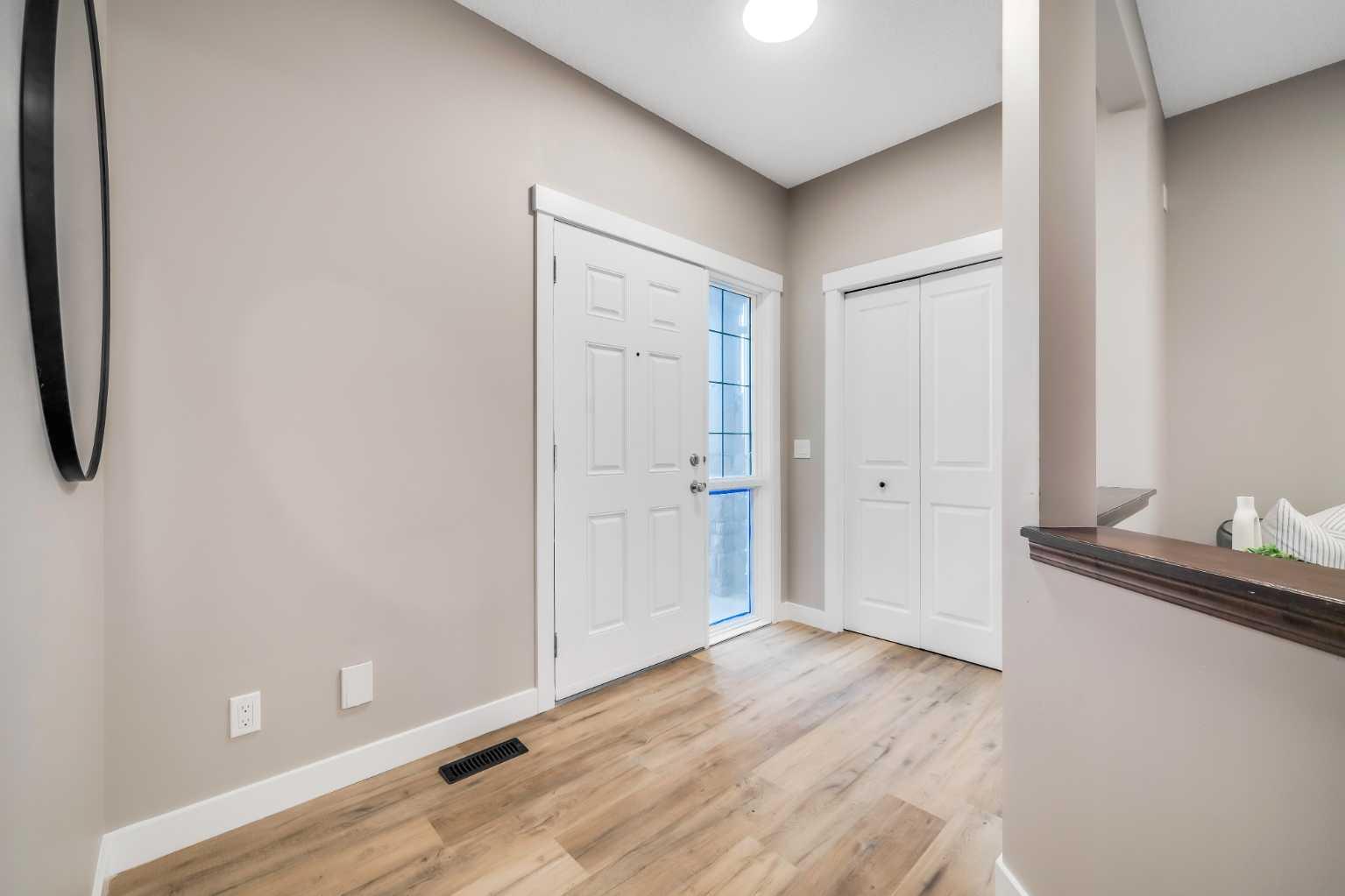 198 Panamount Villas NW