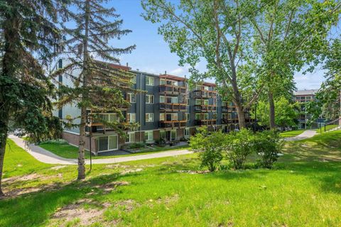 816 89 Avenue SW 110 Calgary AB T2V 4N8