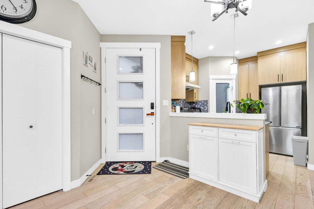 Photo of 4519 bowness Road NW #2, Calgary, AB T3B 0A9 (MLS # A2305787)