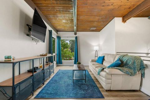 615 Sabrina Road SW Calgary AB T2W 1Y7