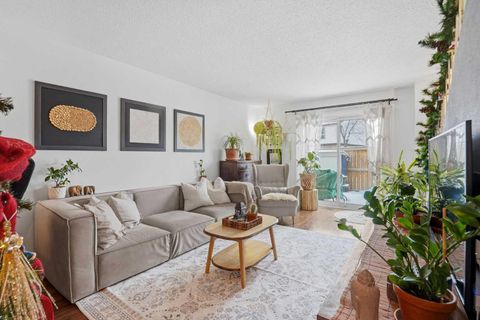 630 Sabrina Road SW 86 Calgary AB T2W 2N7