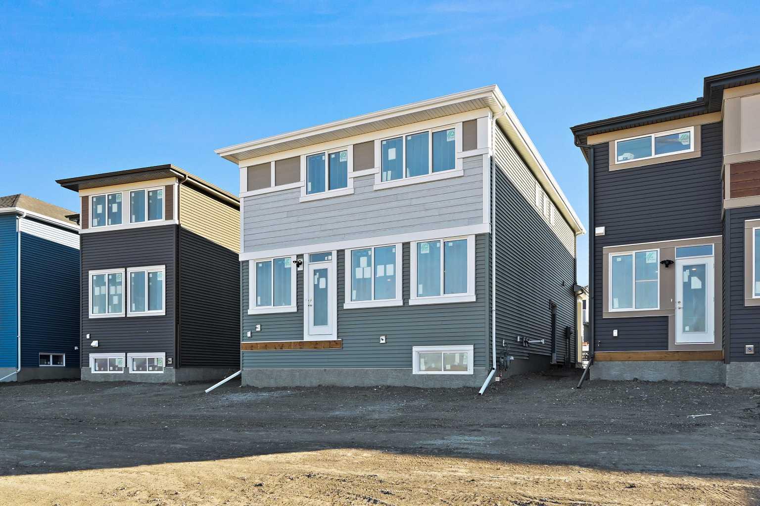 405 Corner Glen Way NE