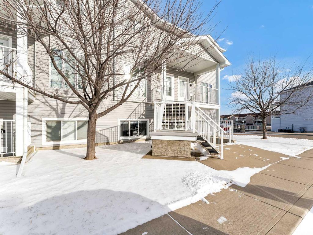 Photo of 112 Northlands Pointe NE, Medicine Hat, AB T1B 0C5 (MLS # A2287382)