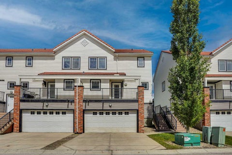 Photo of 19 Royal Oak Plaza NW, Calgary, AB T3G 0B3 (MLS # A2320092)