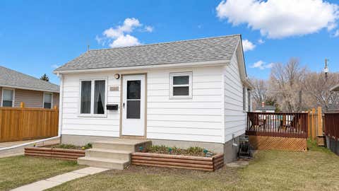 Photo of 5014 55 Street, Lloydminster, AB T9V 0S7 (MLS # A2298622)