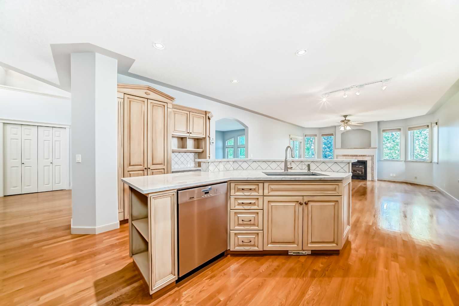 46 Valley Ponds Way NW