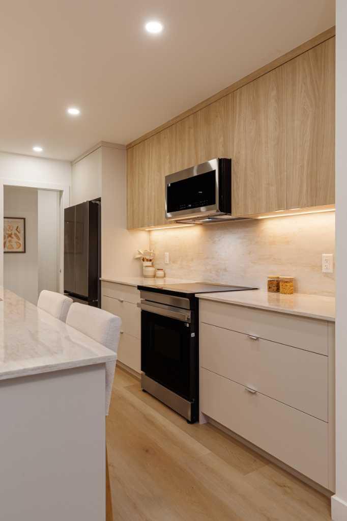 1520 4 Street SW SL250