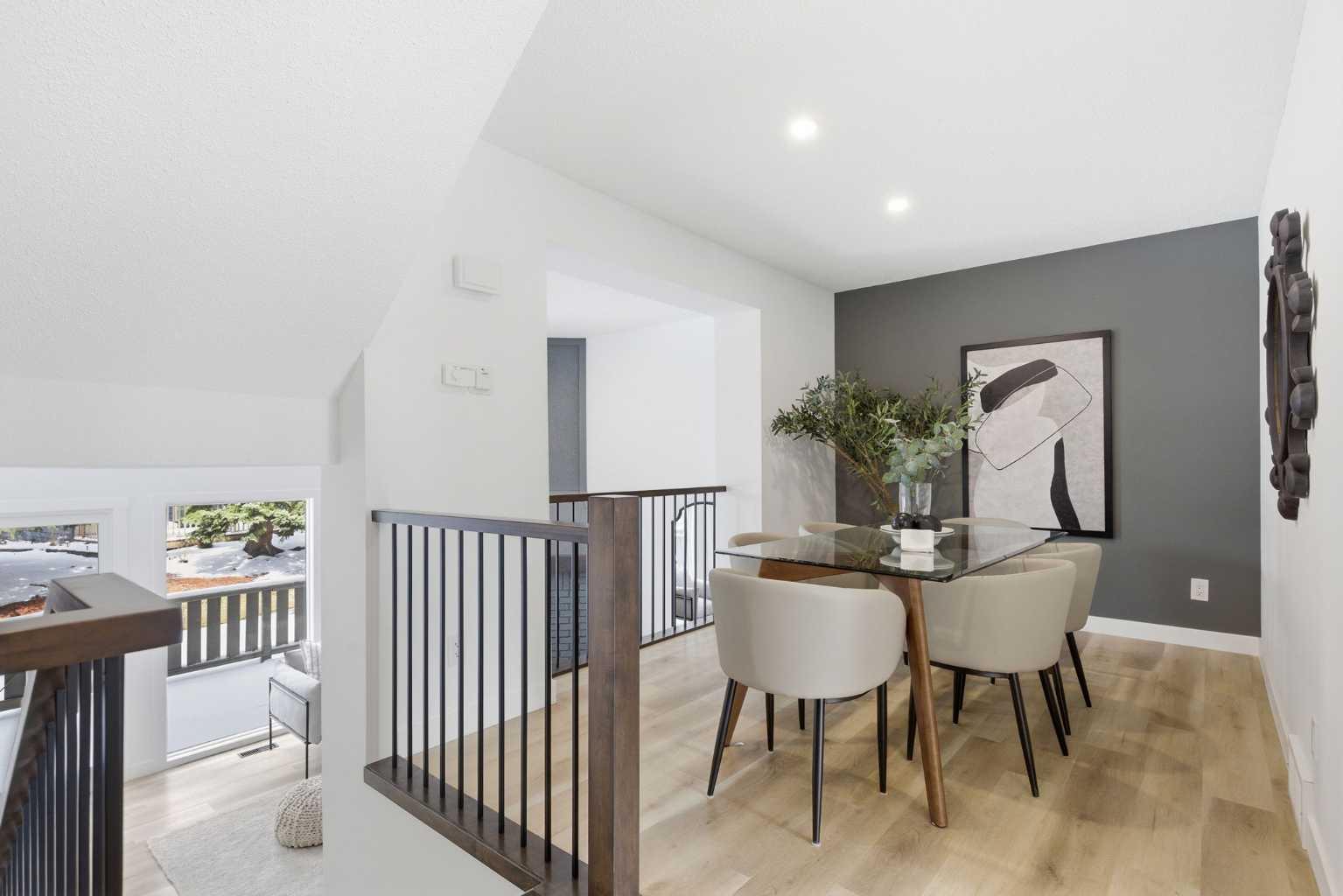 20 Point Mckay Court NW