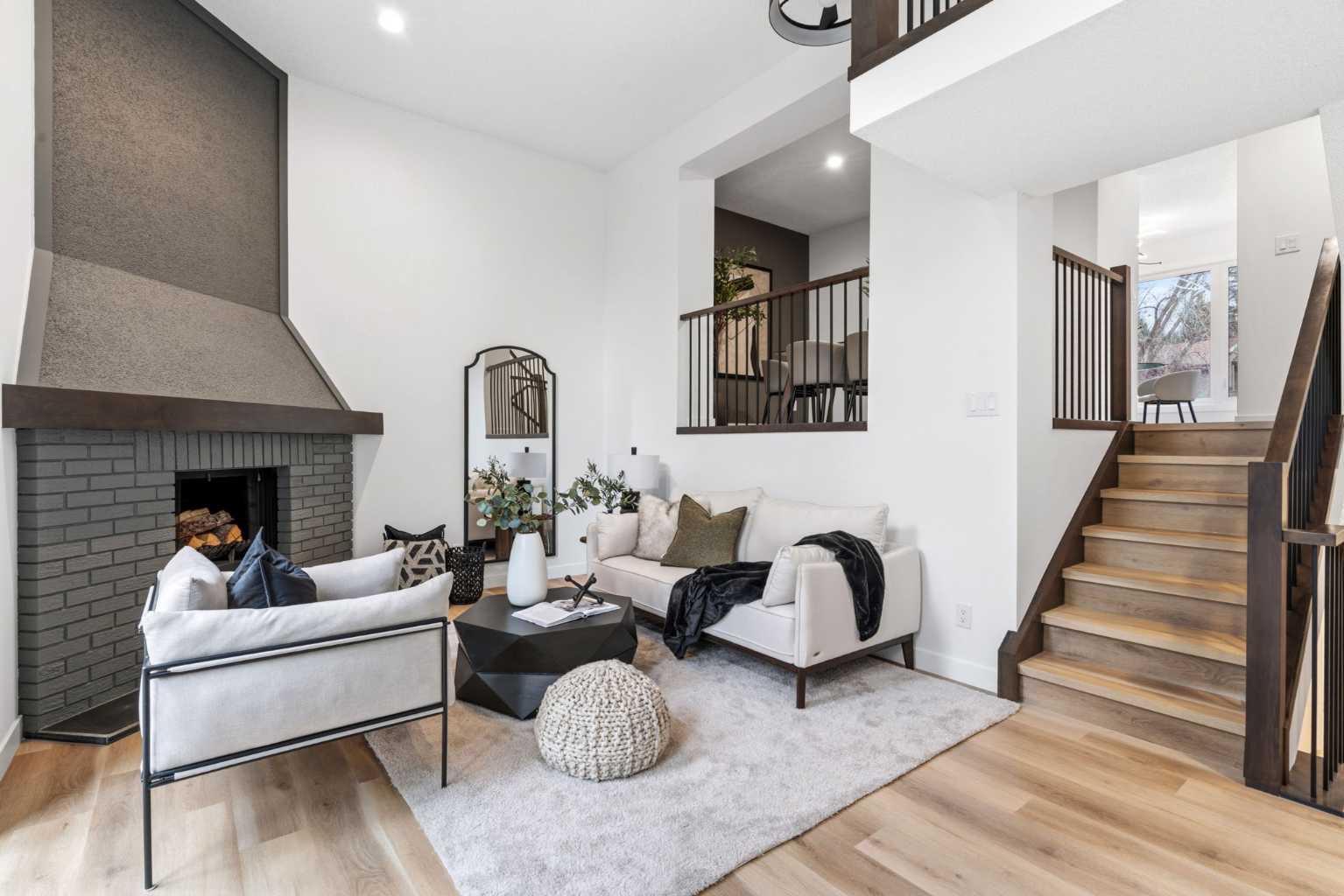 20 Point Mckay Court NW