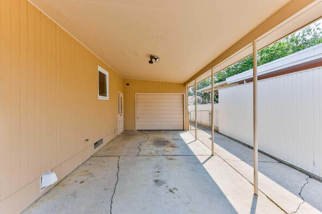 Photo of 2206 16 Avenue S, Lethbridge, AB T1K 0Z6 (MLS # A2333465)