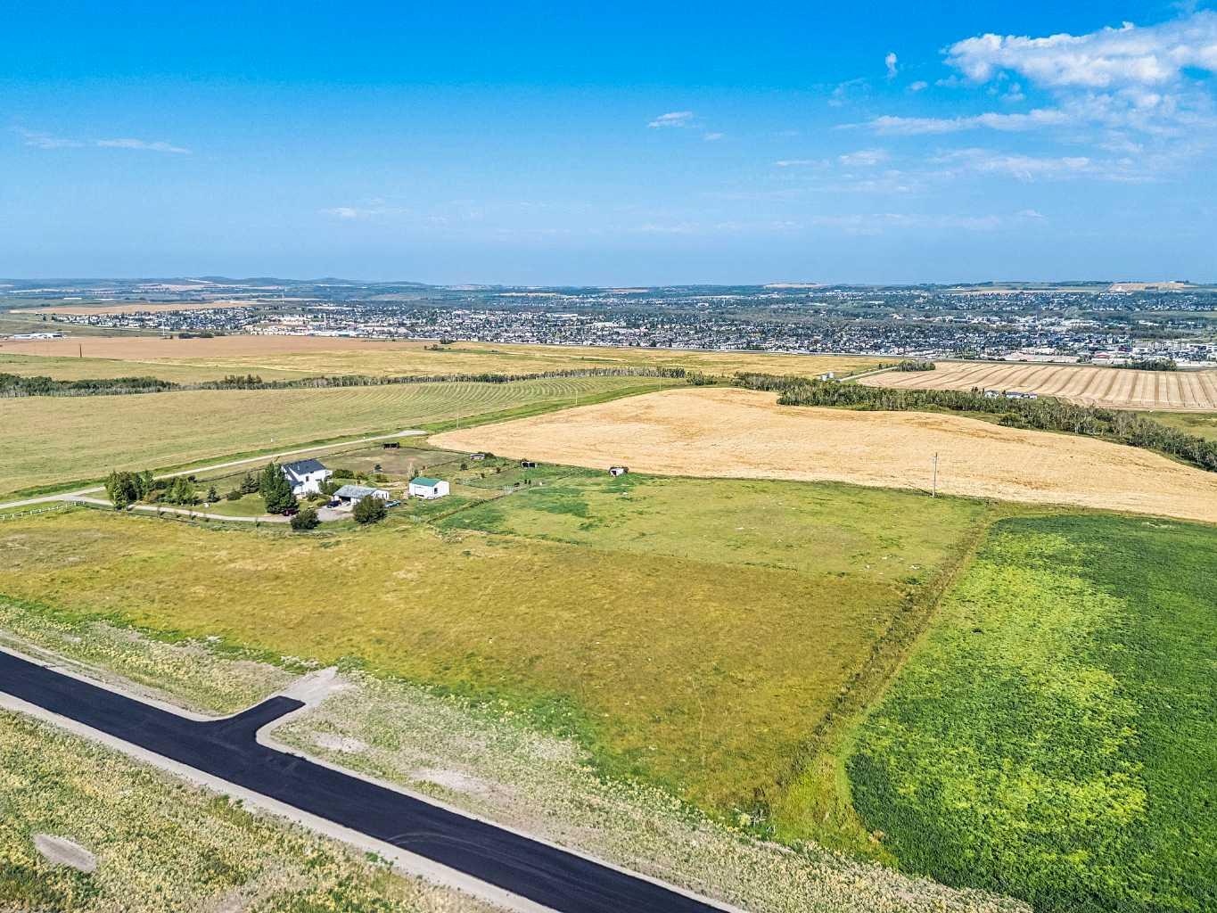 386208 32 Street E Lot 14