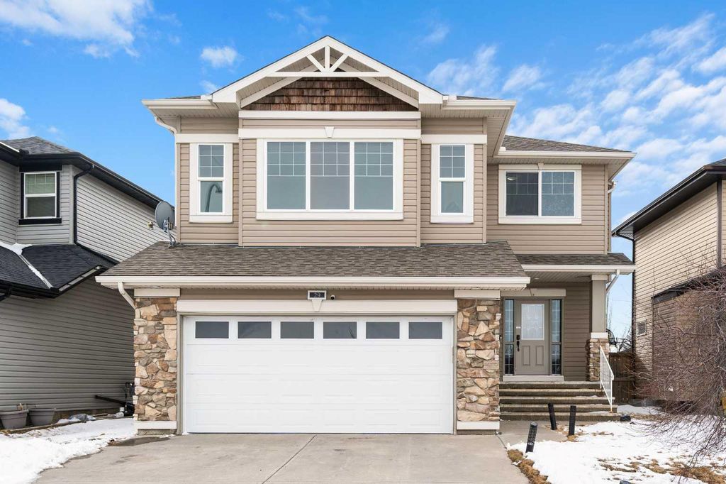 Photo of 29 Royal Birkdale Drive NW, Calgary, AB T3G 5C7 (MLS # A2292492)