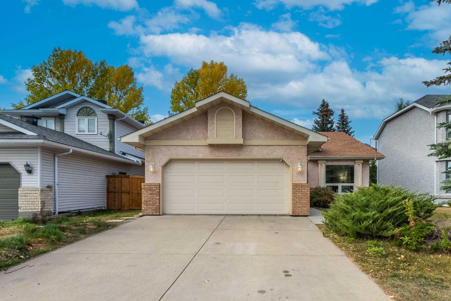 47 Hawkstone Drive NW
