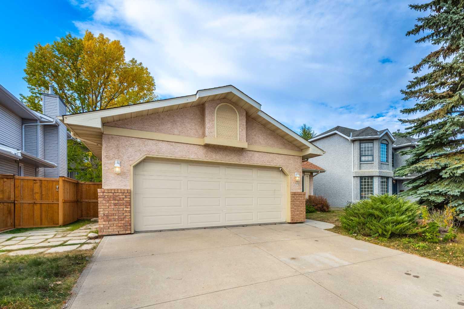 47 Hawkstone Drive NW