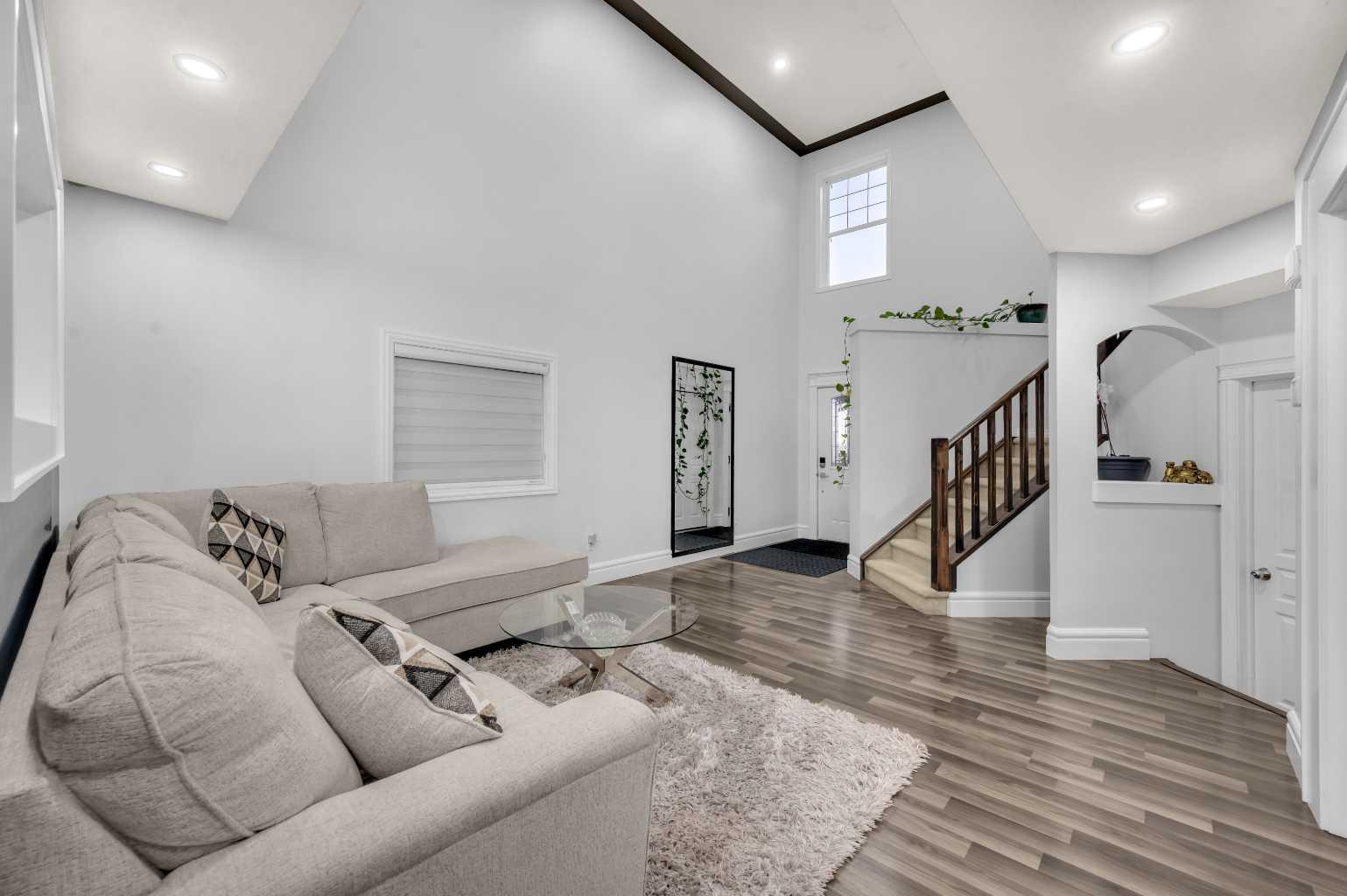 475 East Lakeview Road