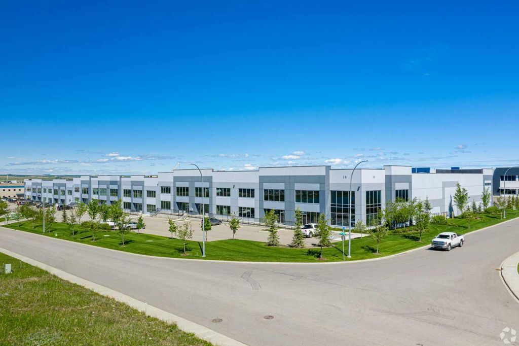Photo of 18 Highland Park Way NE #105, Airdrie, AB T4A 2L5 (MLS # A2265150)