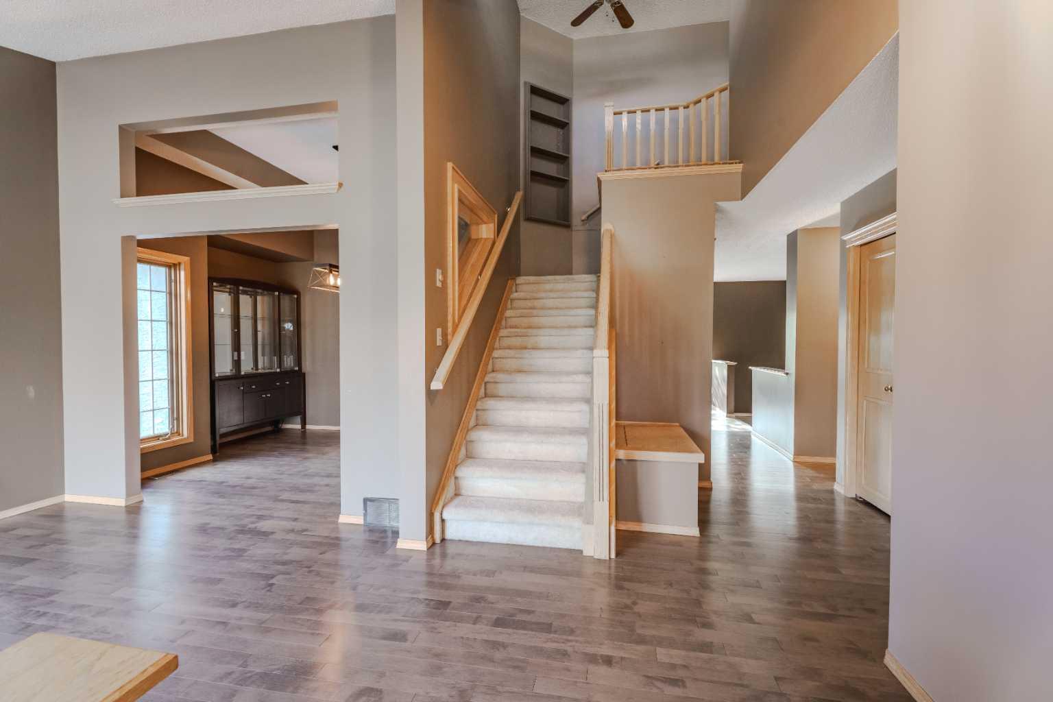 135 Canterbury Court SW