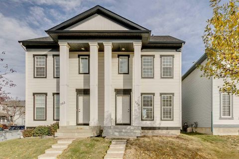 Photo of 206 Elgin Place SE, Calgary, AB T2Z 4V8 (MLS # A2266595) Photo of 206 Elgin Place SE, Calgary, AB T2Z 4V8 (MLS # A2266595)