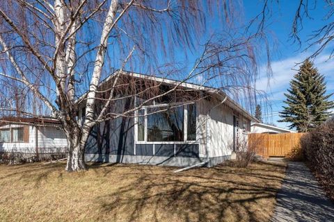 Photo of 8 Van Horne Crescent NE, Calgary, AB T2E 6G9 (MLS # A2295074)