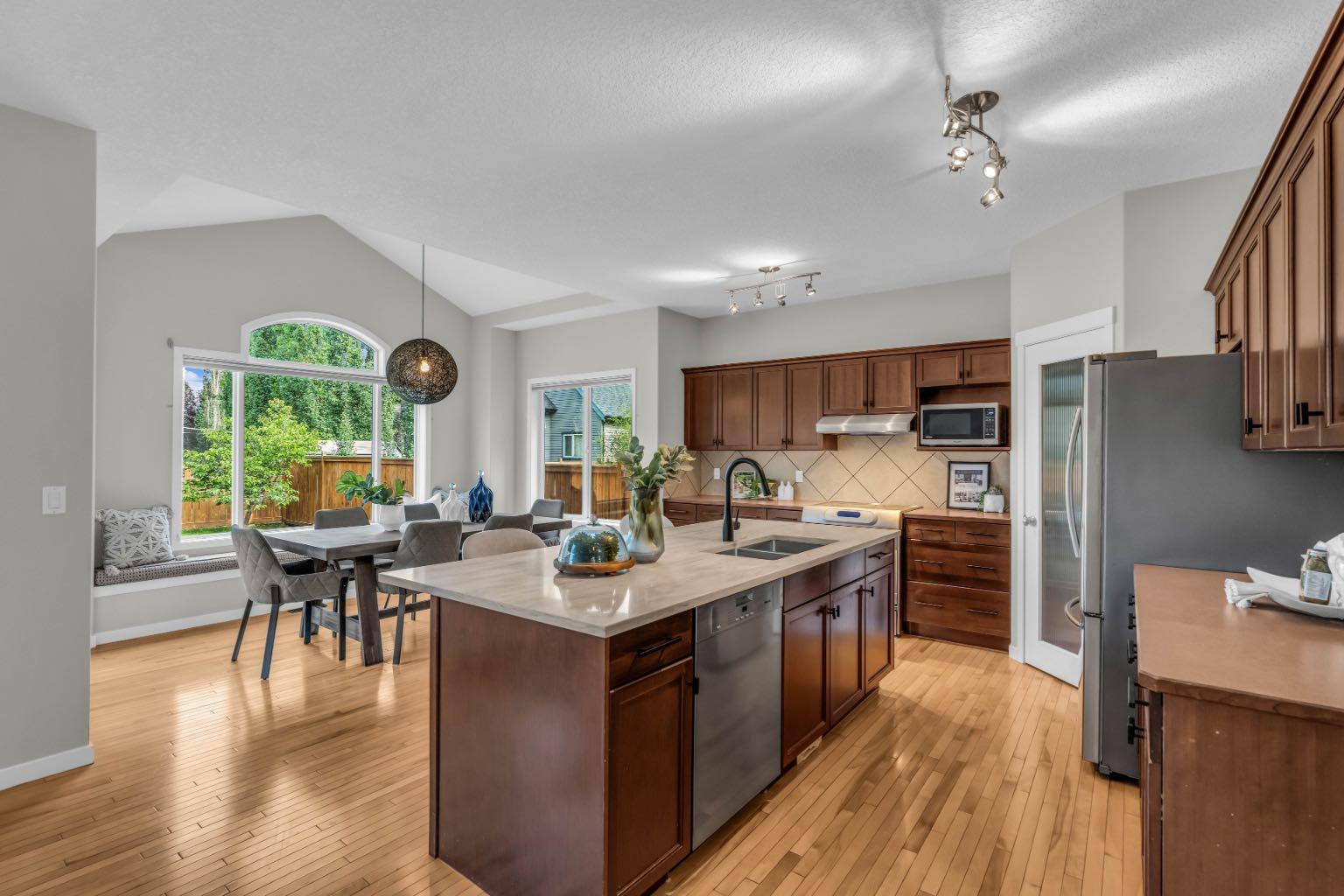 16 Cougartown Close SW