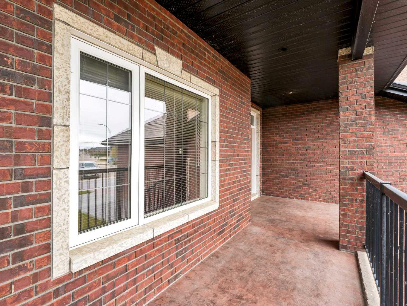 150 Desert Blume Crescent