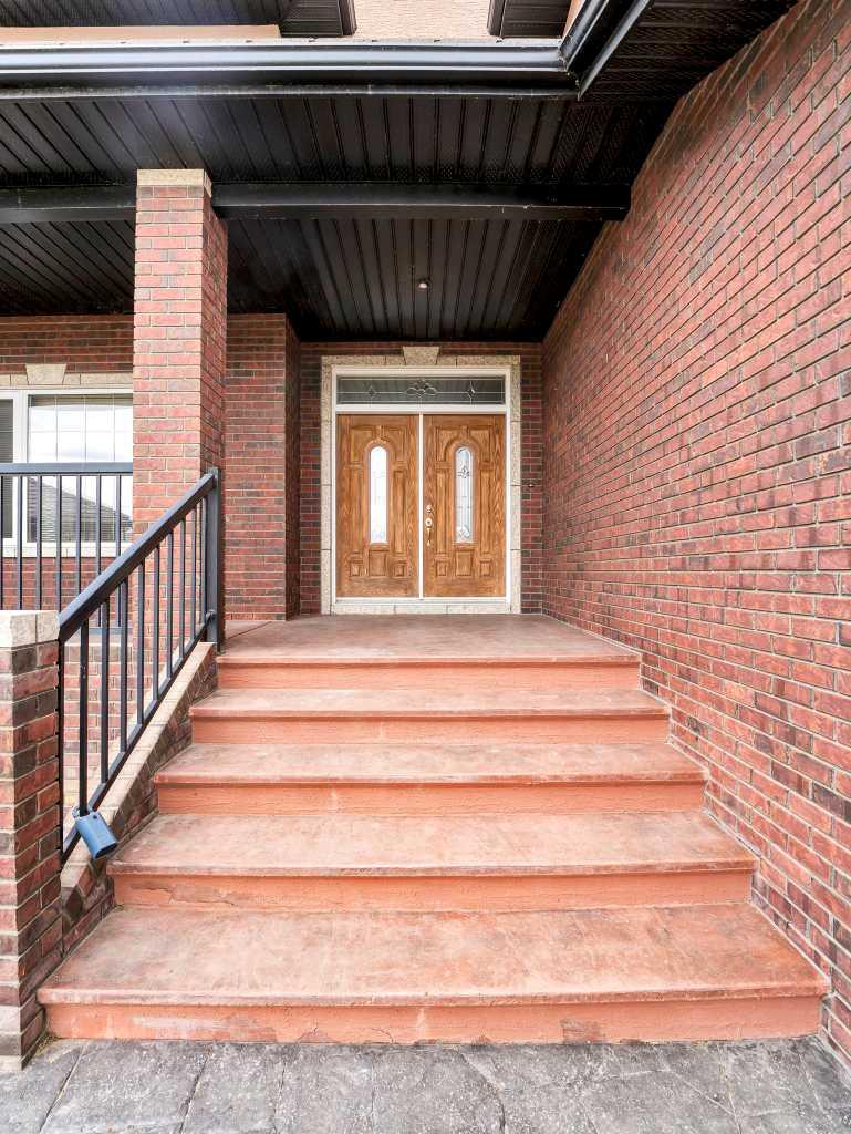 150 Desert Blume Crescent