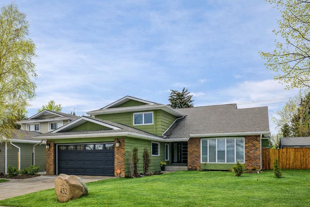 Photo of 432 129 Avenue SE, Calgary, AB T2J 4A9 (MLS # A2299980)