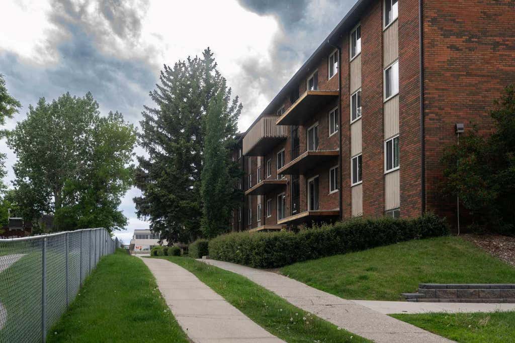 Photo of 11620 Elbow Drive SW #731, Calgary, AB T2W 3L6 (MLS # A2323860)