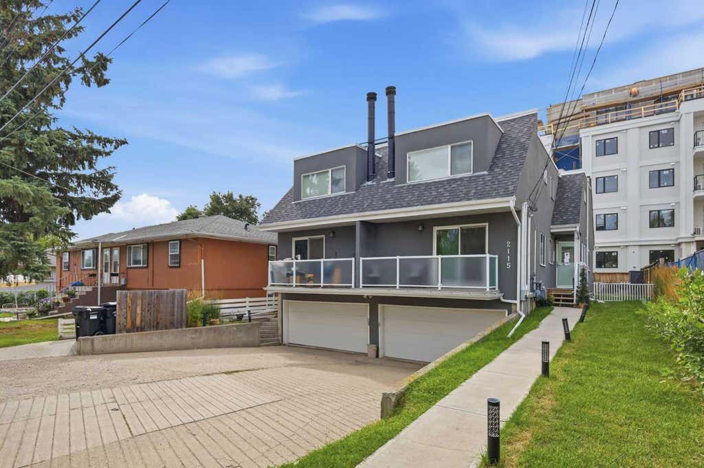 Photo of 2115 35 Avenue SW #B, Calgary, AB T2T 2E4 (MLS # A2339044)