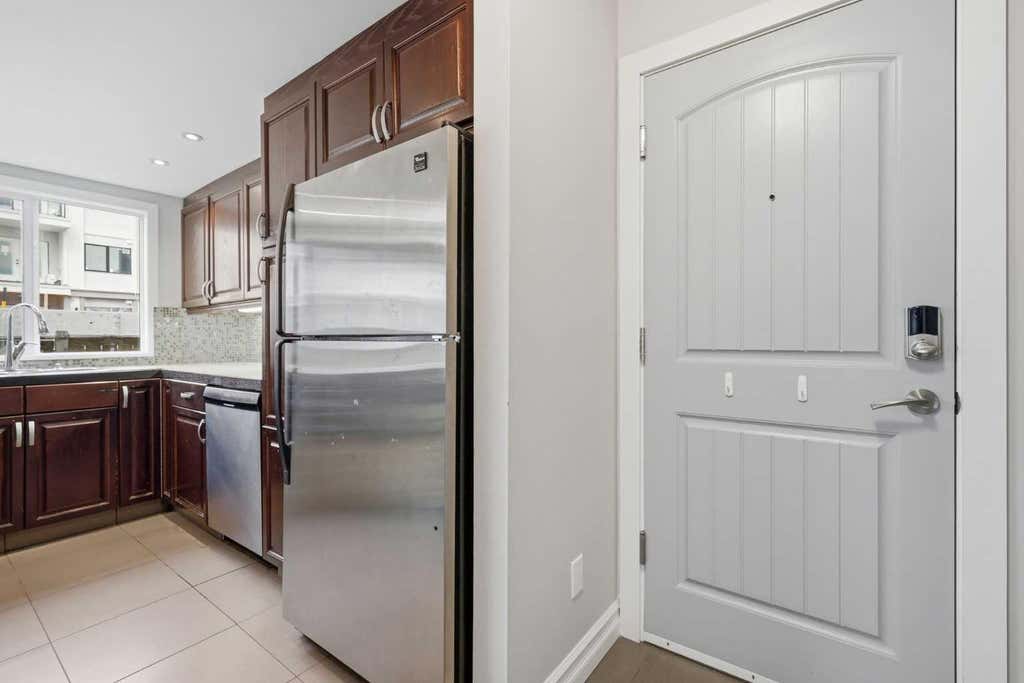 Photo of 2115 35 Avenue SW #B, Calgary, AB T2T 2E4 (MLS # A2339044)