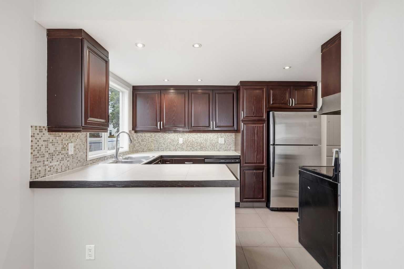 2115 35 Avenue SW B