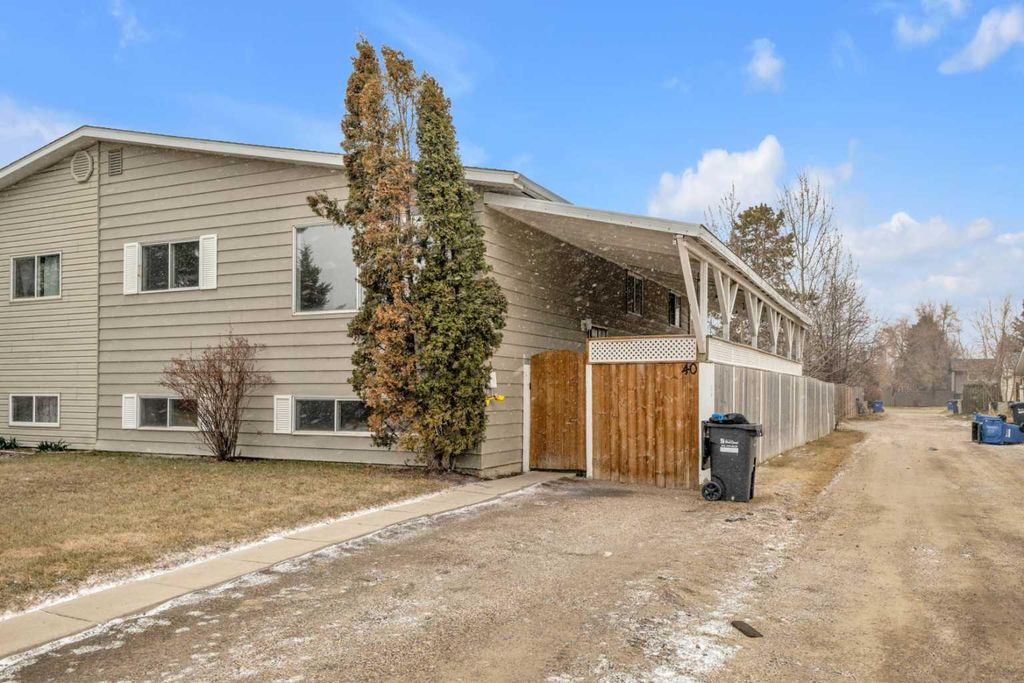 Photo of 40 Nyberg Avenue, Red Deer, AB T4P 1R5 (MLS # A2300581)