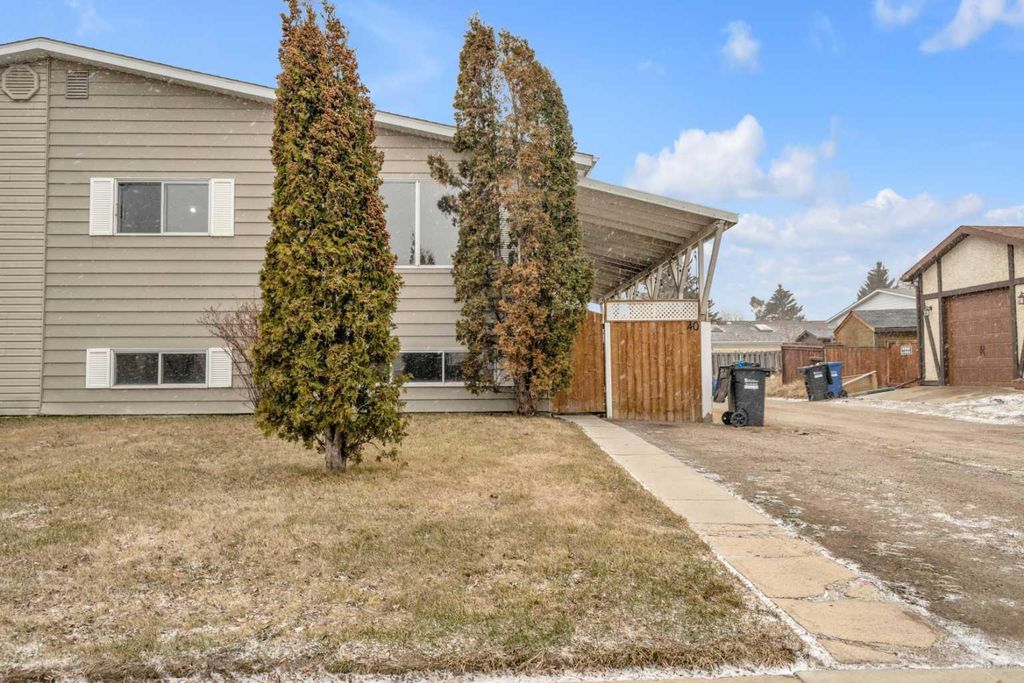 Photo of 40 Nyberg Avenue, Red Deer, AB T4P 1R5 (MLS # A2300581)
