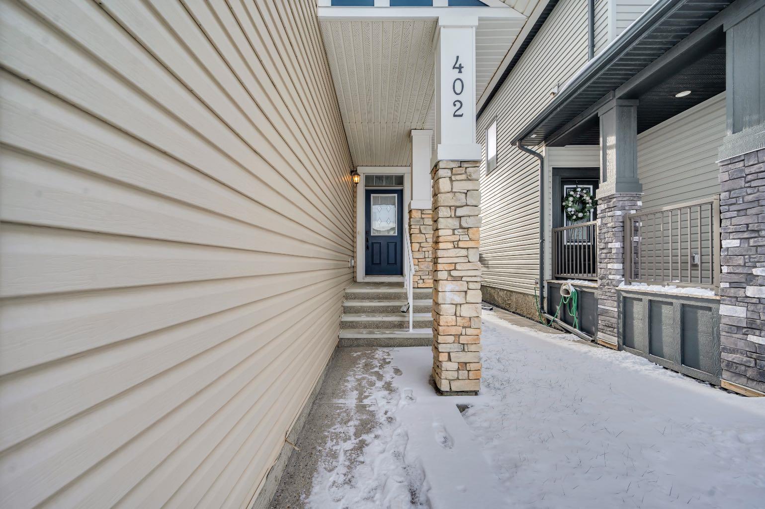 402 Hillcrest Circle SW