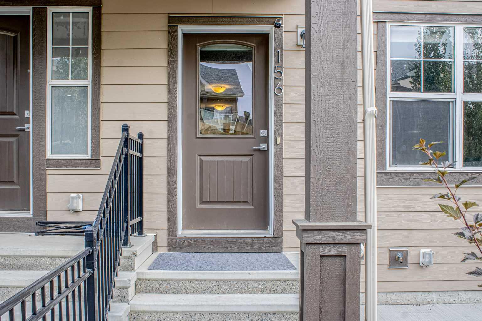 156 Evanscrest Gardens NW